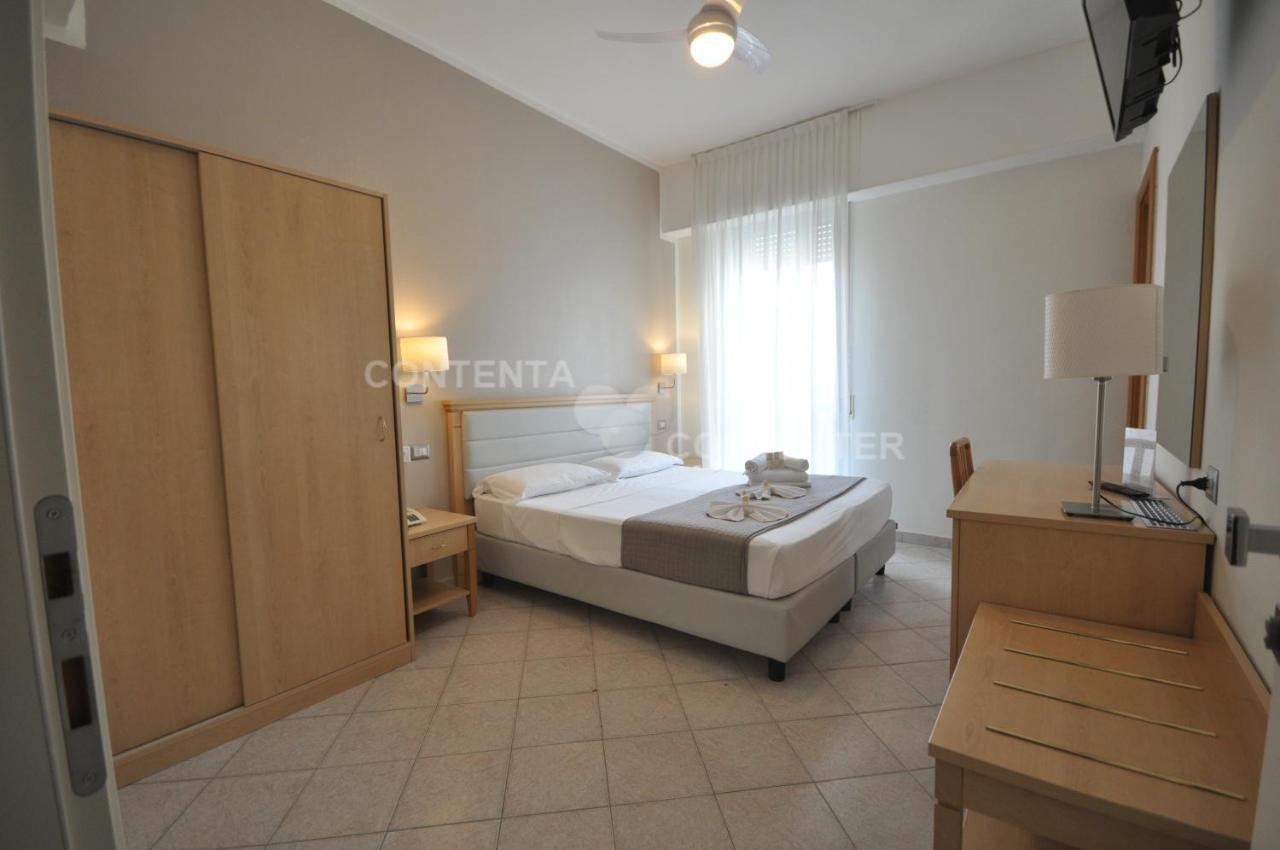 Hotel Adriatic&Beauty ริมินี ภายนอก รูปภาพ