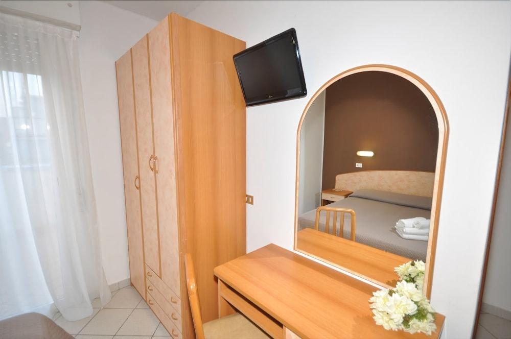 Hotel Adriatic&Beauty ริมินี ภายนอก รูปภาพ