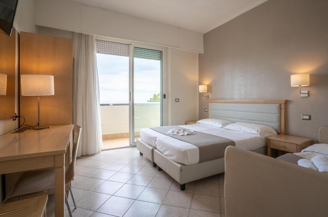 Hotel Adriatic&Beauty ริมินี ภายนอก รูปภาพ