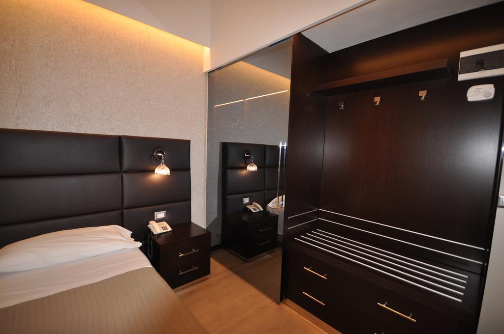 Hotel Adriatic&Beauty ริมินี ภายนอก รูปภาพ