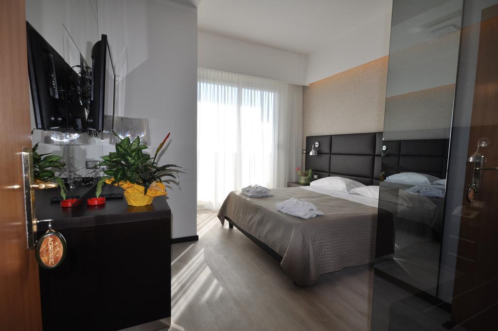 Hotel Adriatic&Beauty ริมินี ภายนอก รูปภาพ