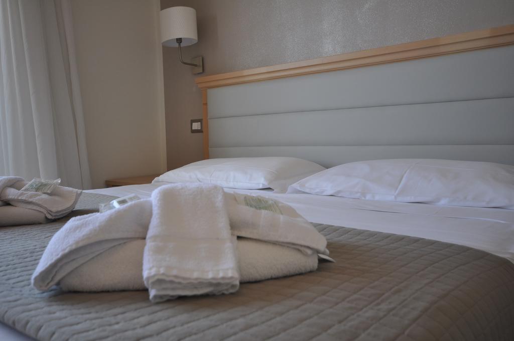 Hotel Adriatic&Beauty ริมินี ภายนอก รูปภาพ